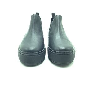 J/Slides Black Boots Size: 7.5